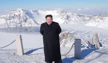北朝鮮、白頭山「世界ジオパーク」認定で観光価値を強調