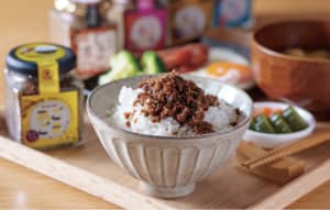 ハハコモエール「あごごま」と「じゃこまめ」 by SOL JAPAN