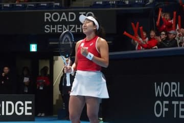 内島萌夏、エースの風格見せる快勝で1勝1敗に！ファイナル進出が決まる大一番に元世界4位の青山修子／柴原瑛菜が登場[女子国別対抗戦BJK杯]