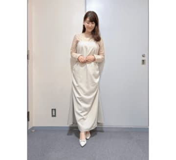 安めぐみ、まるで女神!?ホワイトコーデに「綺麗なママ」