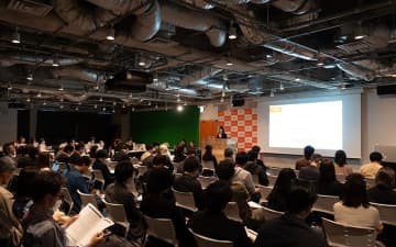 自分らしさをプレゼンする場　若手クリエイターが挑む就職のかたち