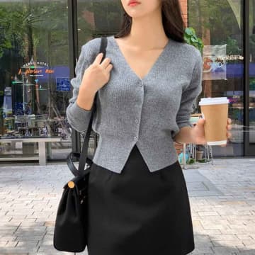 【MOVEで見つけた】そのまま着てもキレイ♡ 大人可愛い春カーディガン