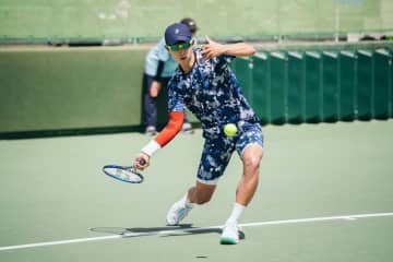 楠原悠介、川橋勇太、山﨑純平がシードダウンを演じて準々決勝進出。単複で8強が出揃う 内山靖崇主催のITF大会「BLUE SIX OPEN」