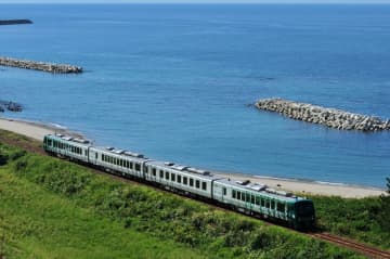 五能線（JR東日本） JR屈指の絶景に逢えるローカル線
