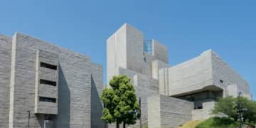 「外国人への生活保護は“判例”で憲法違反」は“悪質なデマ”！？ 最高裁は何を判示したか【行政書士解説】