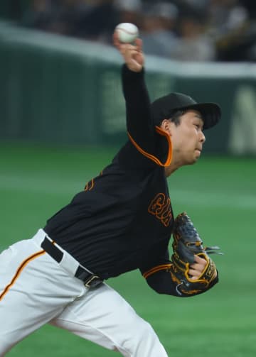 岡本が2打席連続HR 山崎は開幕から23回無失点で3勝目