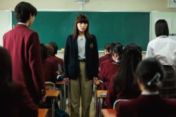 「なんで私が神説教」“麗美”広瀬アリスが生徒同士の修羅場を鎮める　 「高校生が深夜の不倫ドラマみたいなもめ方をしてた」