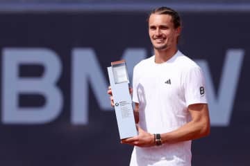 ズベレフが28歳の誕生日を自ら祝うツアー通算24勝目「これ以上特別なことはない」[BMWオープン]