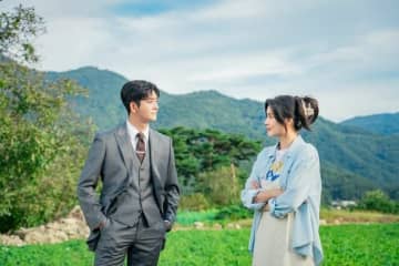 【韓国ドラマ】Netflix『ジャガイモ研究所』カン・テオ扮する完璧主義者のイケメンエリートは辺境の研究所で「想定外の恋」にどこまでガタガタ崩れていくのか!?