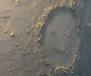 火星の“ハッピーフェイス”　「ガレ・クレーター」から笑顔をお届け【今日の宇宙画像】