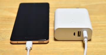 膨らんだスマホやモバイルバッテリーの『リチウムイオン電池』はどう処分すればいいのか