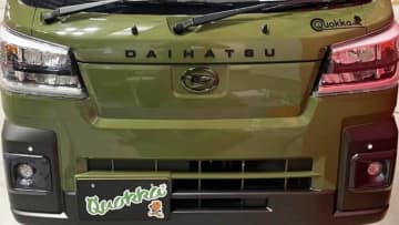 「本当に軽トラか？」まるでログハウス。ヒノキ造りがイケてる、軽トラとは思えないキャンピングカー。