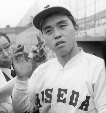 猛練習で「１３キロやせた」、早大生だった岡田彰布・前阪神監督にとっての東京六大学野球　「早慶戦の１週間前から神宮の周りは徹夜で超満員」打率と打点はいまだに歴代記録