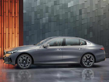 後席居住性は7シリーズに匹敵！　BMW 5シリーズセダンにロングボディを追加