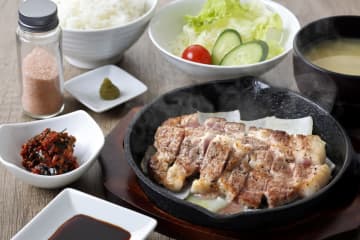 【豚ステーキ専門店B】人気定食が10万食突破記念！増量キャンペーン開催中