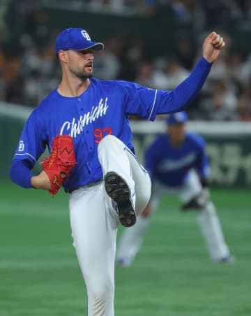 井上が8回14奪三振 岡本が4打点 巨人が快勝