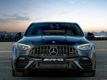 メルセデスAMG C63S Eパフォーマンスの特別モデル「エディションピーク」を全国限定50台で発売