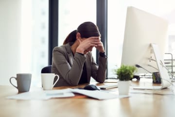 夫が亡くなり書けなくなった“ひとりぼっちな小説家”が作家仲間から勧められた「新しい生きがい」は？