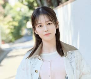 川口葵、美脚あらわなミニワンピースコーデにファン歓喜「脚長くて綺麗」「スタイル良すぎ」