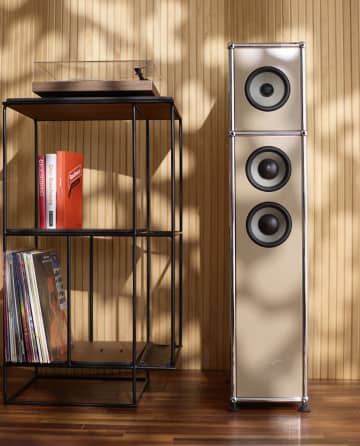 ハイエンドスピーカーとモジュラー家具USMハラーが融合、Progressive Audio「Extreme USM Edition」