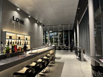 【大阪駅直結】芸術的カフェ｢LOHE｣で味わう、極上のスペシャルティコーヒー体験