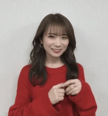 「すっぴんでもチュルチュル肌」秋元真夏、ビール片手に見せた無邪気な笑顔にキュン「30代に見えない！」