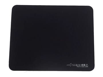 滑走面の帯電を軽減したARTISANのゲーミングマウスパッド「ハヤテ 乙 V2」