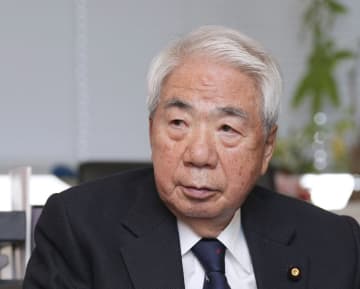 「遺骨が語れるなら、何と言うだろう」戦地で集めた骨に、ソロモン諸島沖で戦死したおやじのぬくもりを感じた　父の記憶はなく、２０歳で母と死別。尾辻前参院議長「『戦後』は終わらない」