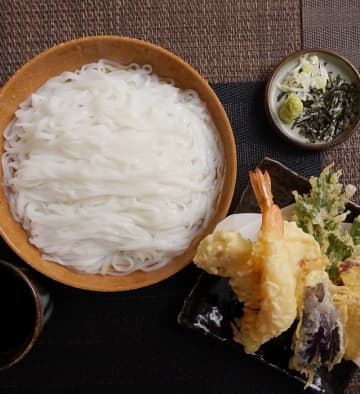 新潟県産米100％の米粉麺を新発売　最大の特長は“もちっとつるり”とした食感とのどごしの良さ　阿部幸製菓