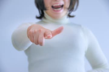 「あんた不倫してたくせに！」マウント発言で調子に乗りまくっていた友人、夫と子どもの前で黒歴史をバラされる
