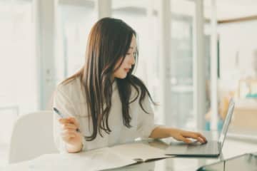 株価の暴落が怖い人が見直したい「投資の4つのチェックポイント」