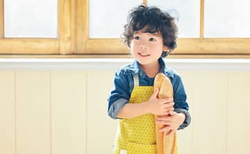 100均の手ぬぐいの形を生かして。手縫いで仕上げる！ シンプルかわいい「エプロン」の作り方