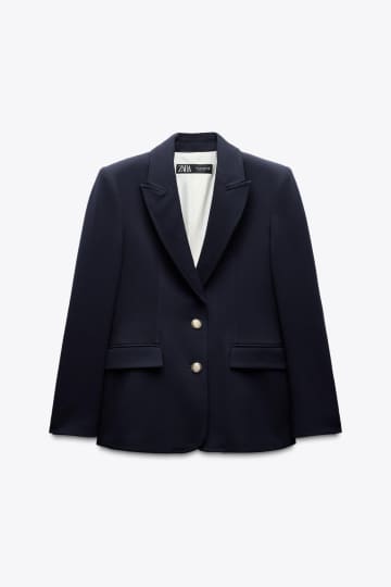【ZARA】羽織るだけでキマる！「シンプルジャケット」が大活躍の予感