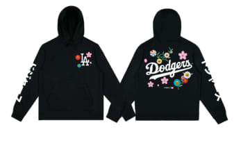 ドジャース×村上隆氏のコラボ再び！　“カタカナ”ロゴのニューアイテムに「全種類欲しくなる」