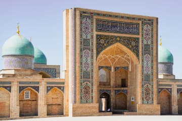 【旅レポ】ウズベキスタンってどんなところ？　美しい青の壮麗なイスラム建築に出会える中央アジアの国へ行ってきた