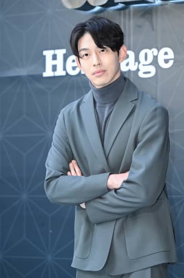 サレ夫が告発!! 人妻との不倫疑惑で裁判沙汰の韓国アイドル出身俳優が沈黙を貫くワケ