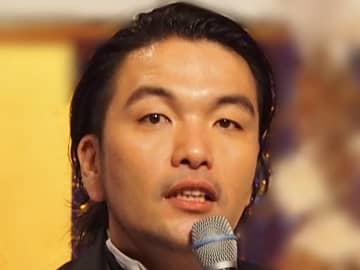 見取り図・盛山晋太郎、松葉杖姿に槙野智章、秋野暢子が心配コメント