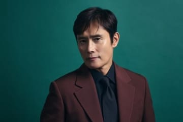 イ・ビョンホン、映画「スンブ:二人の棋士」を観た妻イ・ミンジョンと息子の反応は？“2人共同じだった”