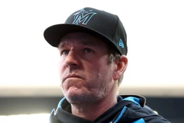 「特別な瞬間だ」昨季は大谷翔平との“頭コツン”でお馴染み「チーム全員の計らいに感謝」マーリンズ指揮官がドジャースとの再会を喜ぶ