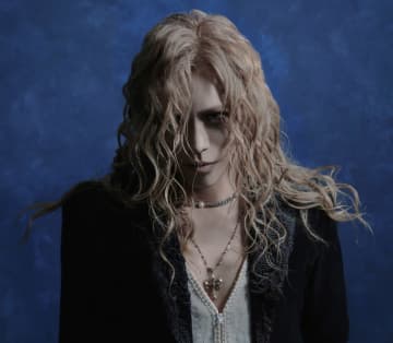 KAMIJO、全38曲収録ベストアルバムを7月リリース＋アーティストビザ取得を報告