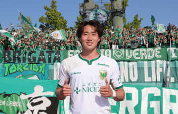 決勝点にルカオ封じで今季初連勝に貢献！　東京VのMF綱島悠斗「自分たちが目指しているところを考えれば、もっともっと上に行きたい」