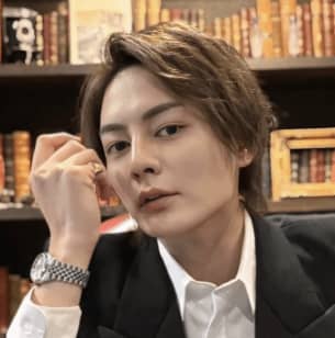 「30億を1人で稼いだ男が動いた」元青汁王子・三崎優太がリベンジの青汁プロジェクト始動　独自素材で"通販界への逆襲"へ