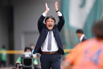 J1復帰で進化を実感「監督がいらないチーム」　3連勝で5位浮上…指揮官が絶賛した「3と4の使い分け」