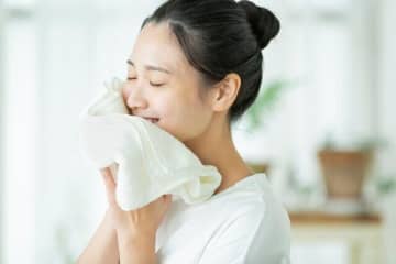 40代以上になると値段の違いが肌に出る!? 基礎化粧品なに使ってる？