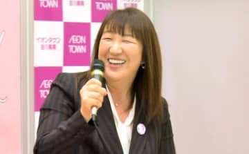 北斗晶、夫・佐々木健介と30回目の「出会った記念日」で特製ケーキを公開⇨「そっくりで可愛い」「素敵すぎる」