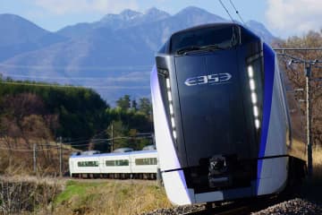 「2号でないと…」　ジョージア大使が昭和の名曲から列車内で人探し　反響でまさかの“ご本人登場”も