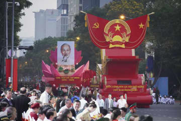 ベトナム戦争終結50年で式典　発展強調、米国との融和示す