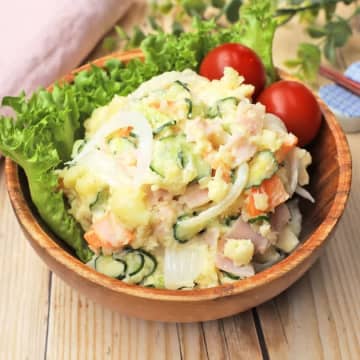 「今日のポテサラ、おいしいじゃん」「隠し味は何？」スプーン1杯入れてみて！ポテトサラダが濃厚リッチになる簡単裏技レシピ
