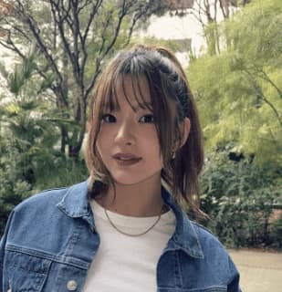 「前髪おろして別人級、危ない美人だね」女性格闘家の"激変ショット"が話題沸騰「そのギャップ、反則級」