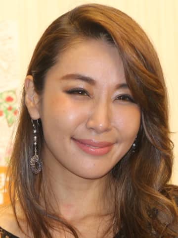 鈴木紗理奈、31年間所属した事務所を退所へ　「未来に向かってこれからも走り続けたい」